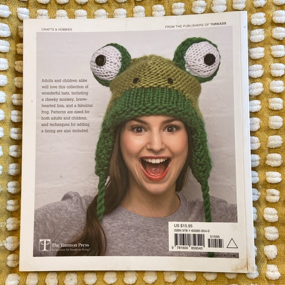 Knitting pattern book - Picture 2 of 2